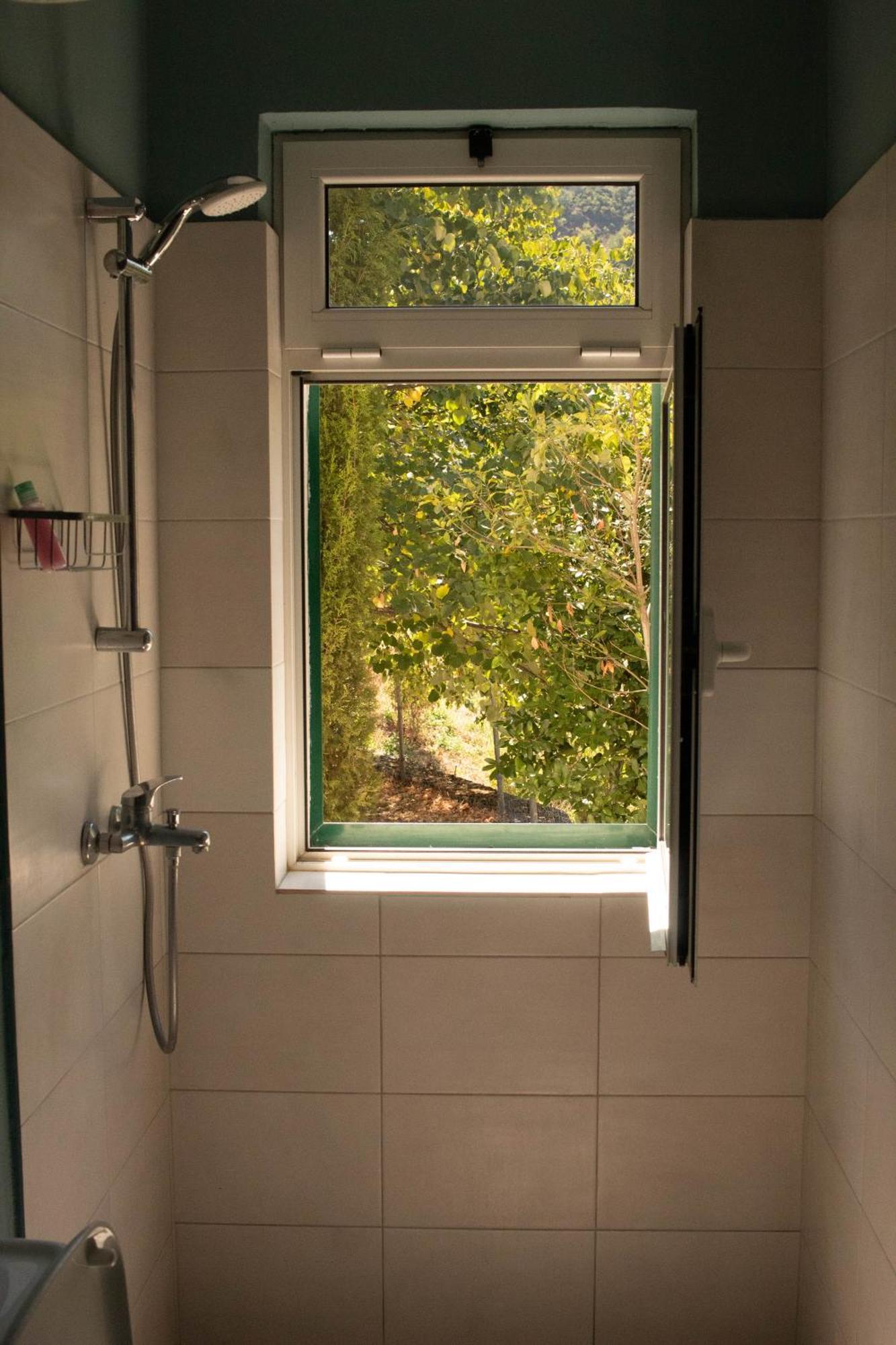 Agroturizem Hotel Vila Franceze Koman Екстериор снимка